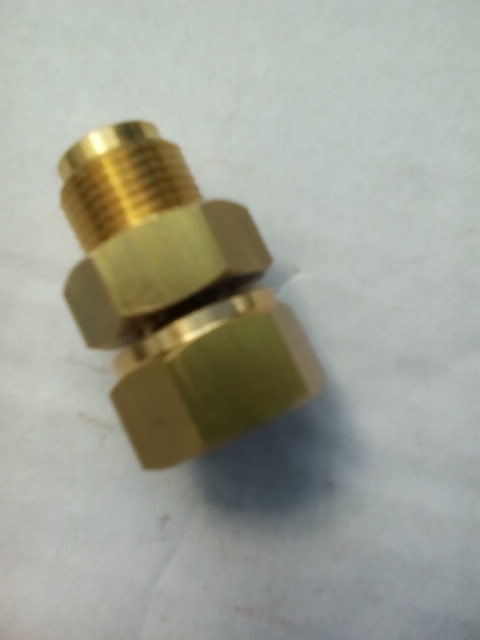 ZŁACZE OBROTOWE PISTOLETU GZ 3/8''XGW1/4'' MOSIADZ
